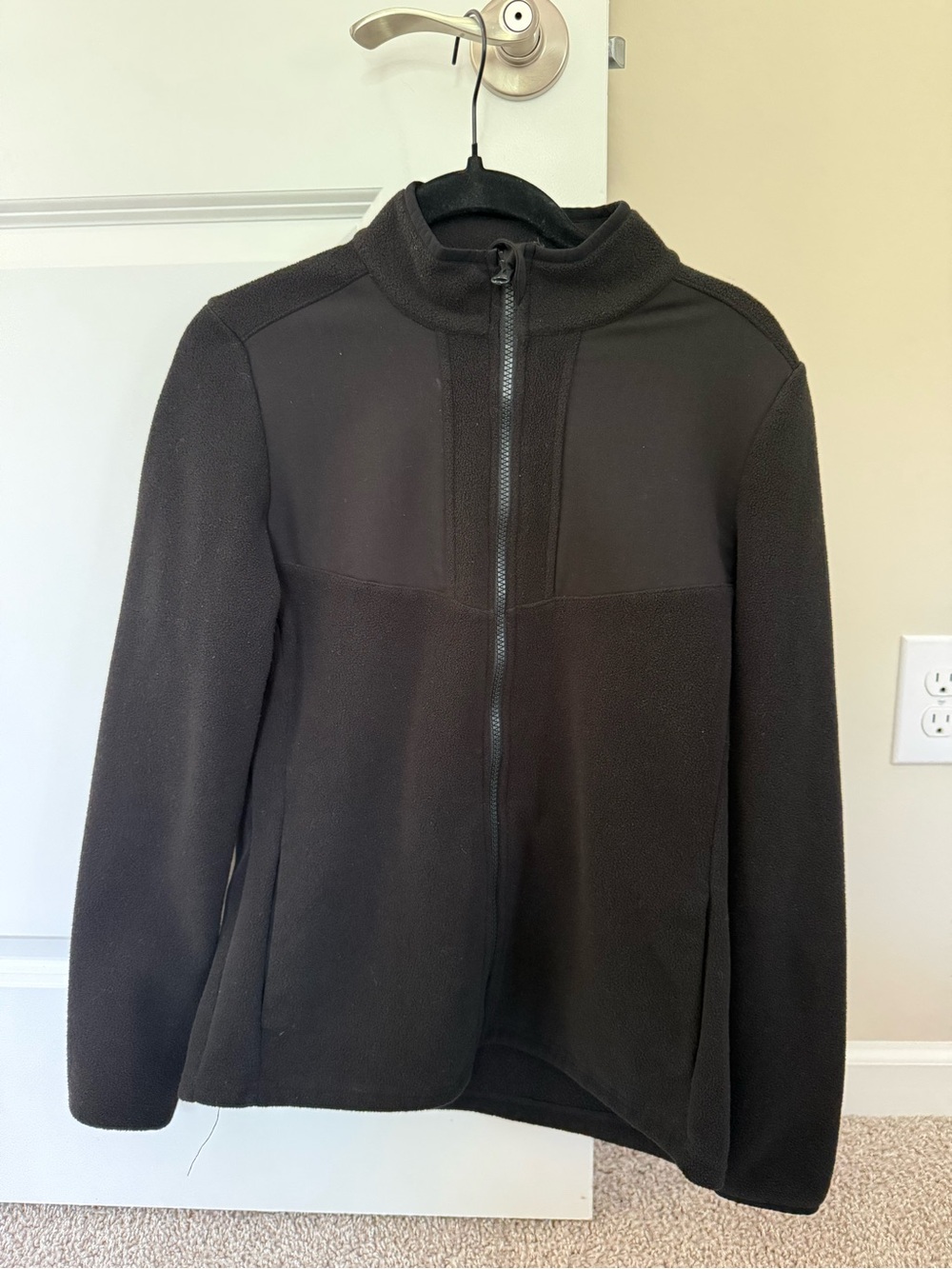 Mandala black fleece scrub jacket / XS